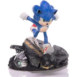 Sonic The HedgehogSonic Standoff Statue 26 cm