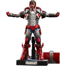 Iron ManTony Stark (Mark V Suit Up Version) Deluxe Movie Masterpiece Action Figure 1/6 31 cm