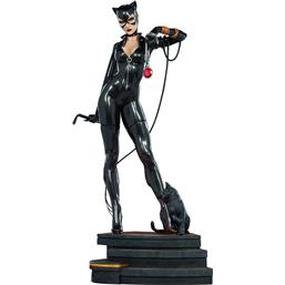 BatmanCatwoman Premium Format Figure 53 cm