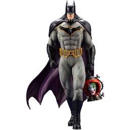 BatmanBatman (Last Knight on Earth) ARTFX PVC Statue 1/6 30 cm