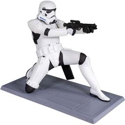 Stormtrooper Shooting Statue 16 cm