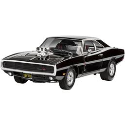 Fast & FuriousDominic's 1970 Dodge Charger Model Kit with basic accessories