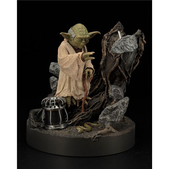 Star Wars: Yoda ARTFX Statue
