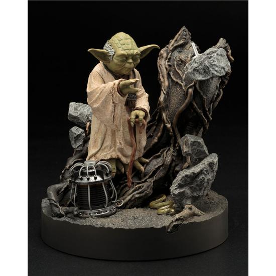 Star Wars: Yoda ARTFX Statue