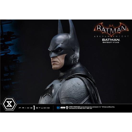 Batman: Batman Batsuit v7.43 1/3 Statue 86 cm