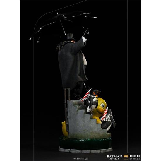 DC Comics: Batman Returns Penguin Deluxe Art Scale Statue 1/10 33 cm