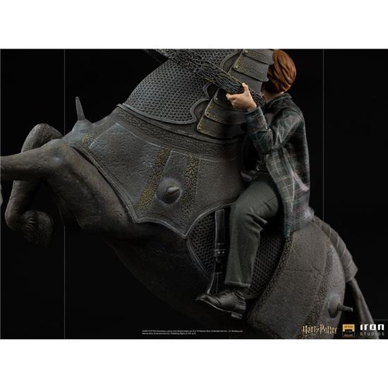 Harry Potter: Ron Weasley at the Wizard Chess Statue