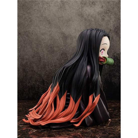 Manga & Anime: Demon Slayer: Nezuko in a Box Statue