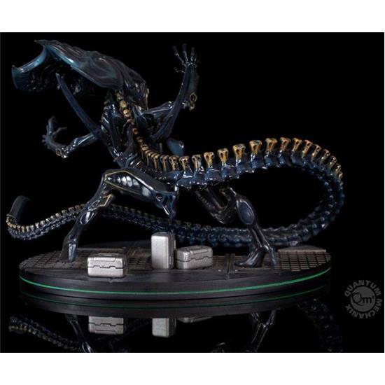 Alien: Alien Queen Q-Fig Max Elite Figure 18 cm