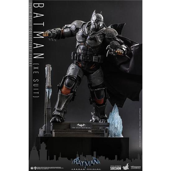 Batman: Batman (XE Suit) Action Figure 1/6 33 cm