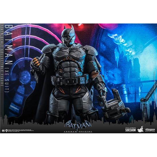 Batman: Batman (XE Suit) Action Figure 1/6 33 cm