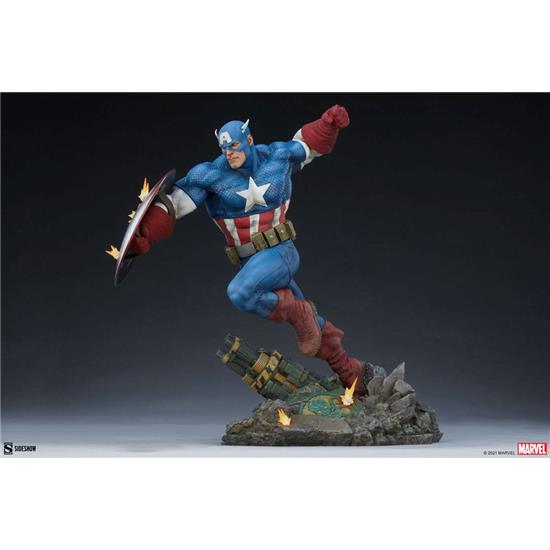 Captain America: Captain America Marvel Premium Format Statue 53 cm