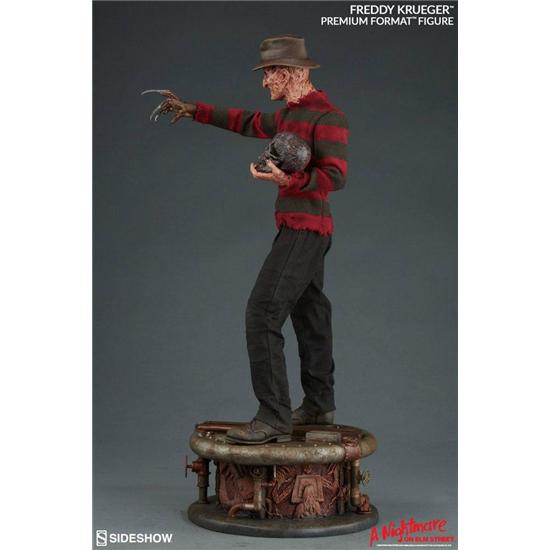 A Nightmare On Elm Street: Freddy Krueger Premium Format Figur 55 cm