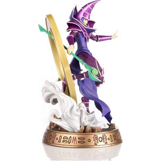 Yu-Gi-Oh: Dark Magician Purple Version Statue 29 cm
