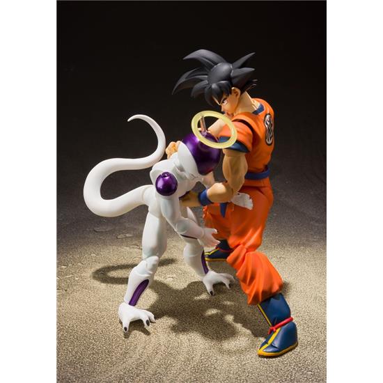 Manga & Anime: Son Goku (A Saiyan Raised On Earth) S.H. Figuarts Action Figure 14 cm