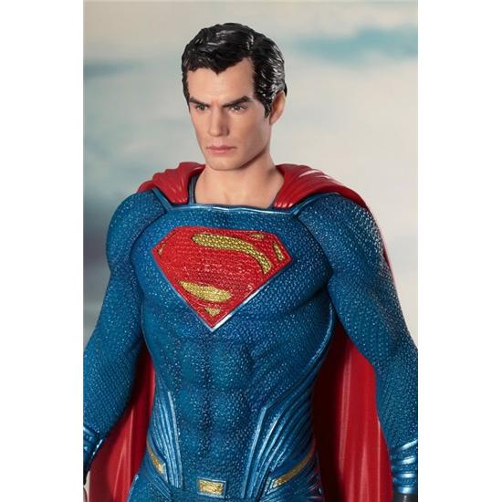 Justice League: Superman ARTFX+ Statue 1/10