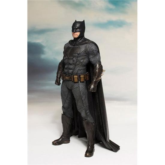 Justice League: Batman ARTFX+ Statue 1/10