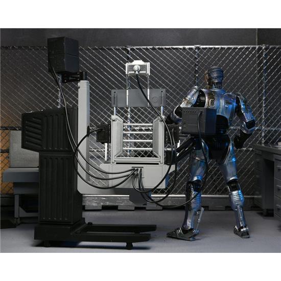 Robocop: Ultimate Battle Damaged RoboCop with Chair Action Figure 18 cm