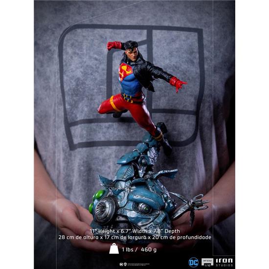 DC Comics: Superboy Deluxe Art Scale Statue 1/10 28 cm