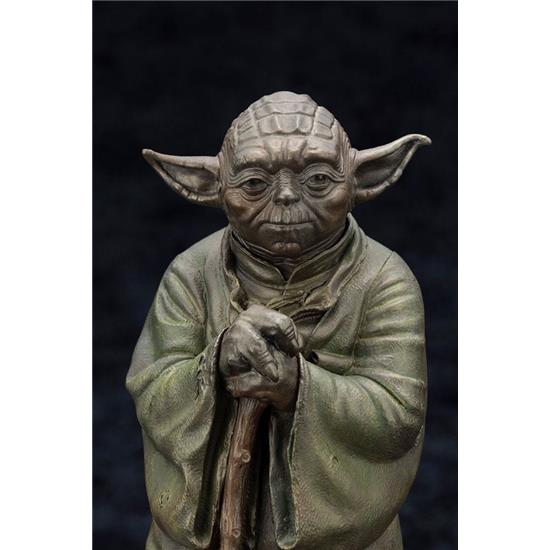 Star Wars: Yoda Fountain Statue Limited Edition 22 cm
