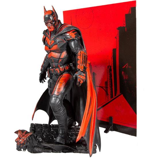 Batman: The Batman (Gold Label) Movie Pose Statue 30 cm