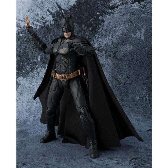 Batman: Batman (The Dark Knight) S.H. Figuarts Action Figur
