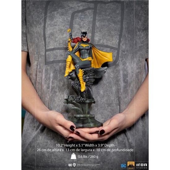 Batman: Batgirl Deluxe Art Scale Statue 1/10 26 cm