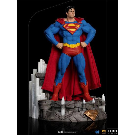 DC Comics: Superman Unleashed Deluxe Art Scale Statue 1/10 26 cm