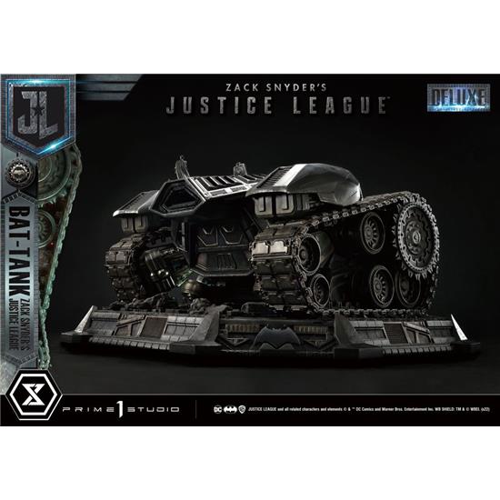 Justice League: Bat-Tank Deluxe Version Museum Masterline Diorama 36 cm