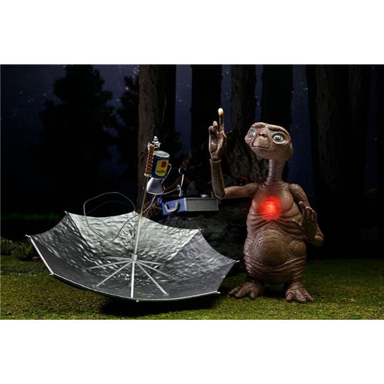 E.T.: Ultimate Deluxe E.T.Action Figure 11 cm
