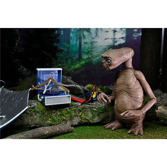 E.T.: Ultimate Deluxe E.T.Action Figure 11 cm