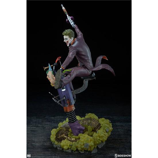 Batman: DC Comics Premium Format Figure The Joker 63 cm