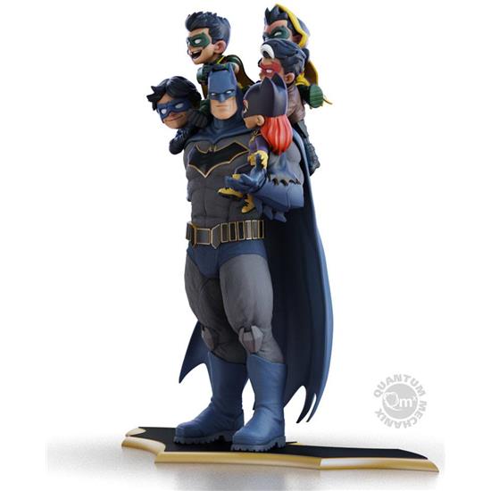Batman: Batman Family Classic Diorama 38 cm