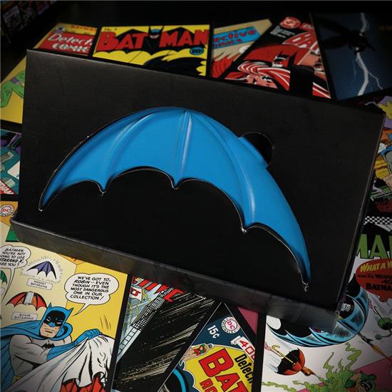 DC Comics: Batman Batarang Retro 18 cm Replica Limited Edition 