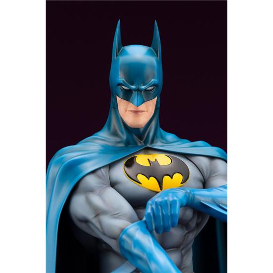 DC Comics: Batman The Bronze Age PVC Statue 1/6 30 cm ARTFX