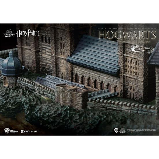 Harry Potter: Hogwarts School Of Witchcraft And Wizardry Statue 32 cm