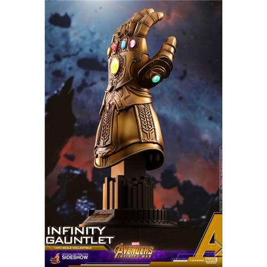 Avengers: Avengers Infinity War Accessories Collection Series Replica 1/4 Infinity Gauntlet 17 cm