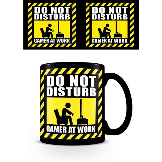 Diverse: Gamer at Work Mug Do Not Disturb Black