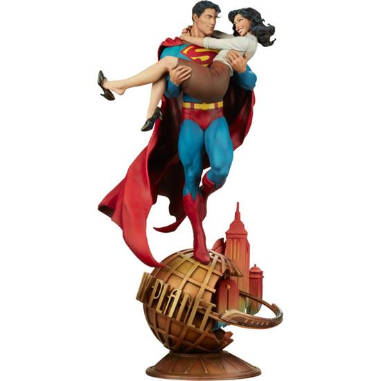 Superman: Superman & Lois Lane Diorama 56 cm