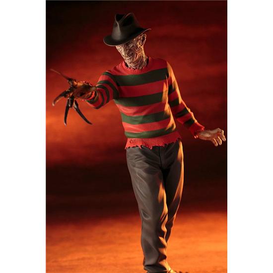 A Nightmare On Elm Street: Nightmare on Elm Street ARTFX Statue 1/6 Freddy Krueger 27 cm