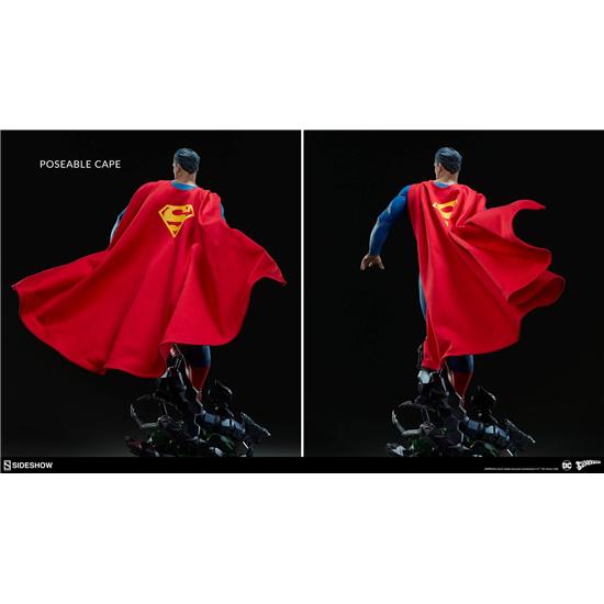 Superman: DC Comics Premium Format Figure Superman 66 cm