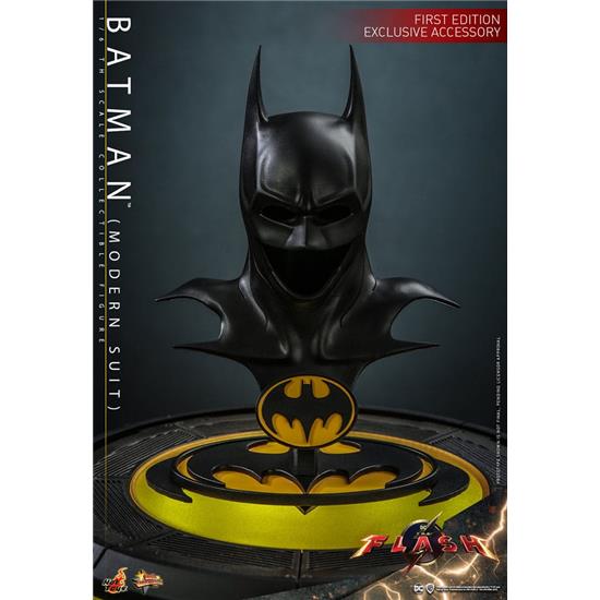 Flash: Batman Modern Suit (The Flash) Movie Masterpiece Action Figure 1/6 30 cm