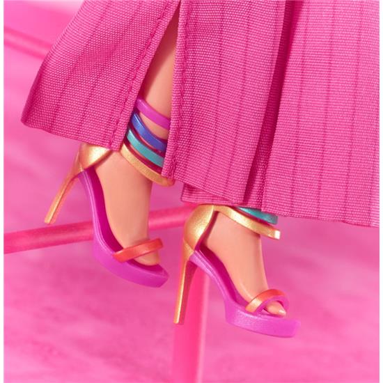 Barbie: Gloria Wearing Pink Power Pantsuit Dukke
