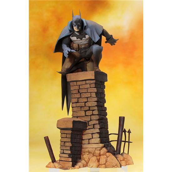 Batman: DC Comics ARTFX+ PVC Statue 1/10 Batman Gotham by Gaslight 32 cm