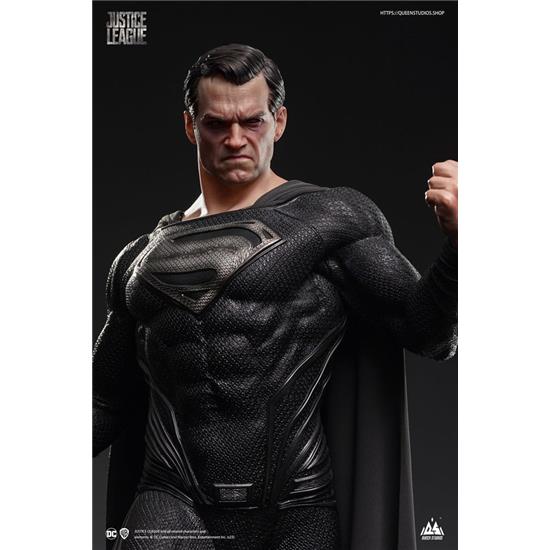 Superman: Superman Black Suit Version Regular Edition Statue 1/3 80 cm