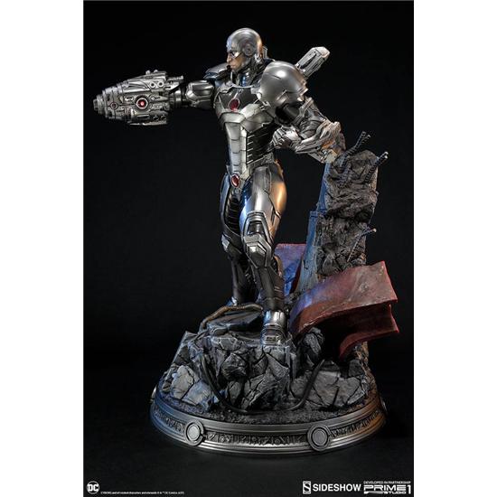 Justice League: Justice League New 52 Statue Cyborg 59 cm