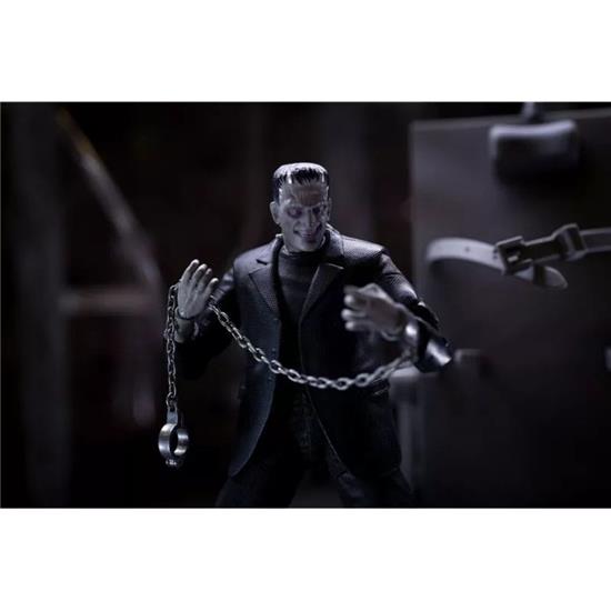 Universal Monsters: Frankenstein Deluxe Universal Monsters Action Figure 15 cm