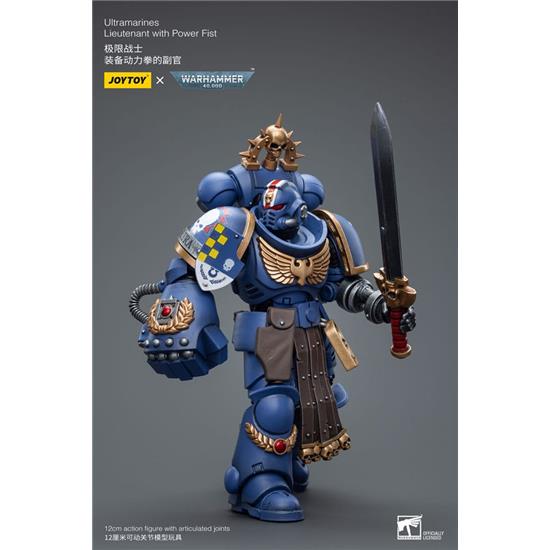 Warhammer: Ultramarines Lieutenant with Power Fist Action Figure 1/18 12 cm