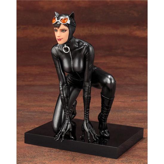 DC Comics: DC Comics ARTFX+ PVC Statue 1/10 Catwoman 13 cm