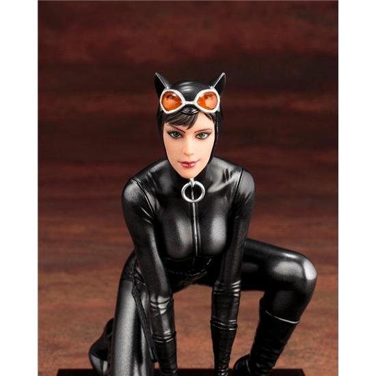 DC Comics: DC Comics ARTFX+ PVC Statue 1/10 Catwoman 13 cm